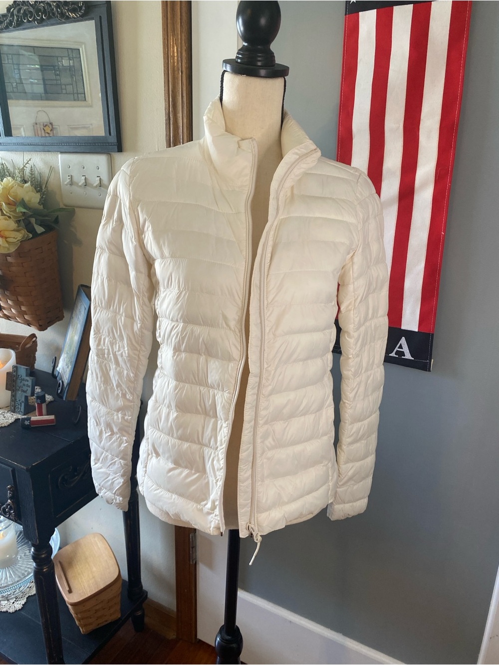 Old Navy Lightweight Quilted Puffer Jacket - White